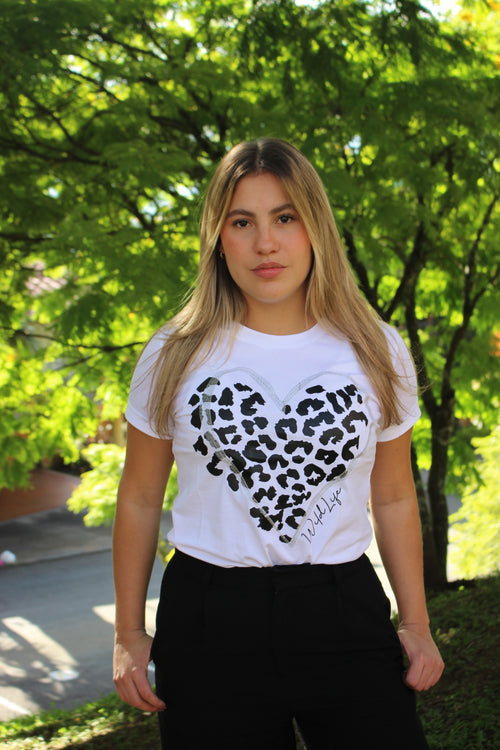 T-Shirt Blusa Big heart